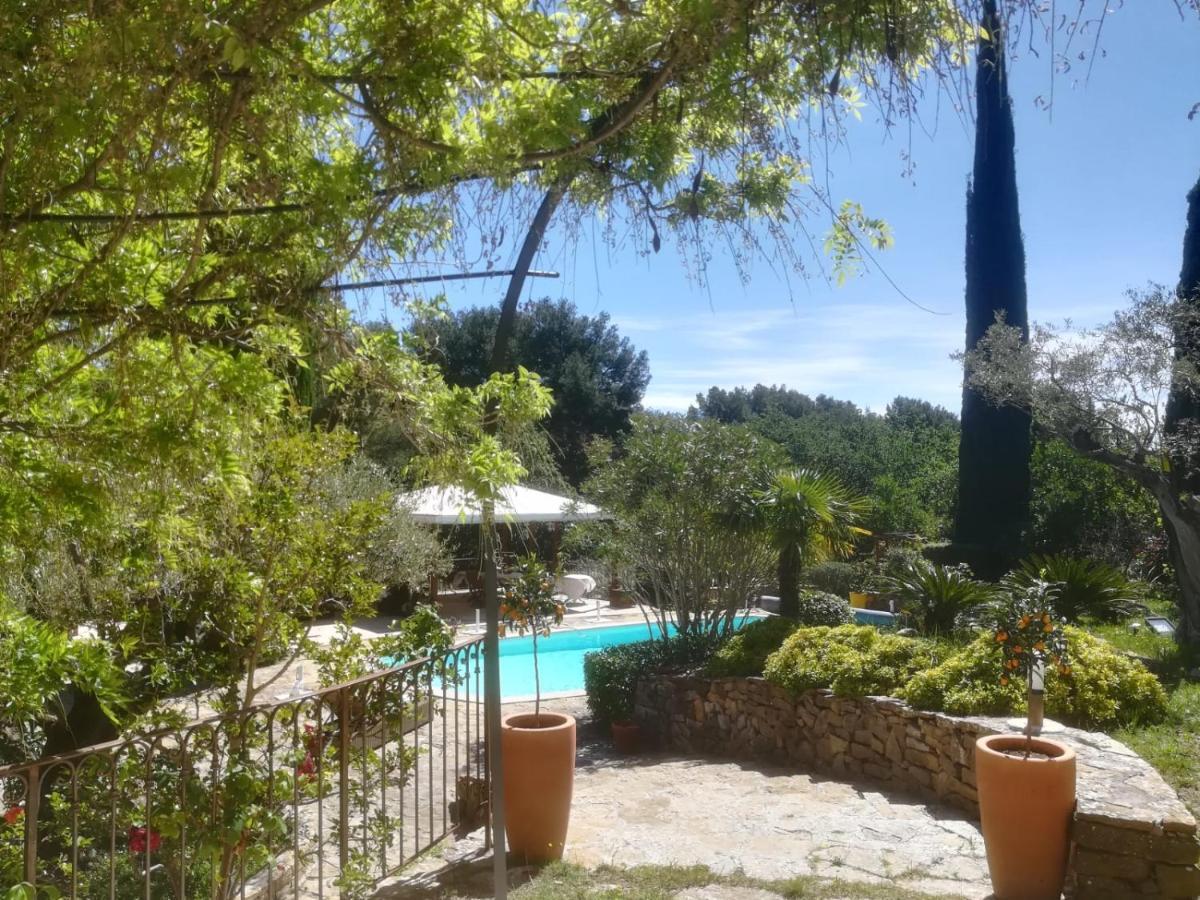 ル・ボーセ Mas Lei Bancau Bed & Breakfast エクステリア 写真